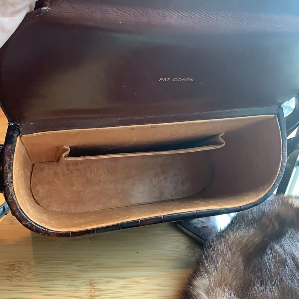 Nettie Rosenstein | Crocodile Vintage Structured Box Style Double Top Handle Bag - Picture 16 of 17
